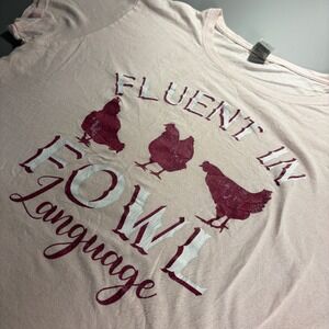 Gildan Fluent In Fowl Language Pink Chicken Graphic T-Shirt‎